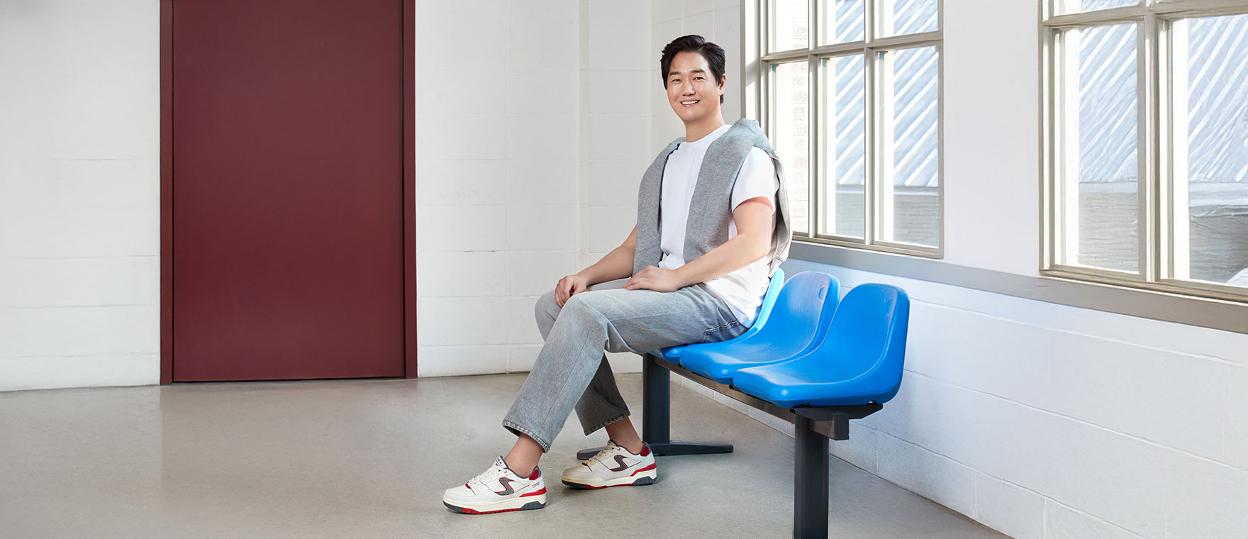 활용도 높은 데일리 스니커즈